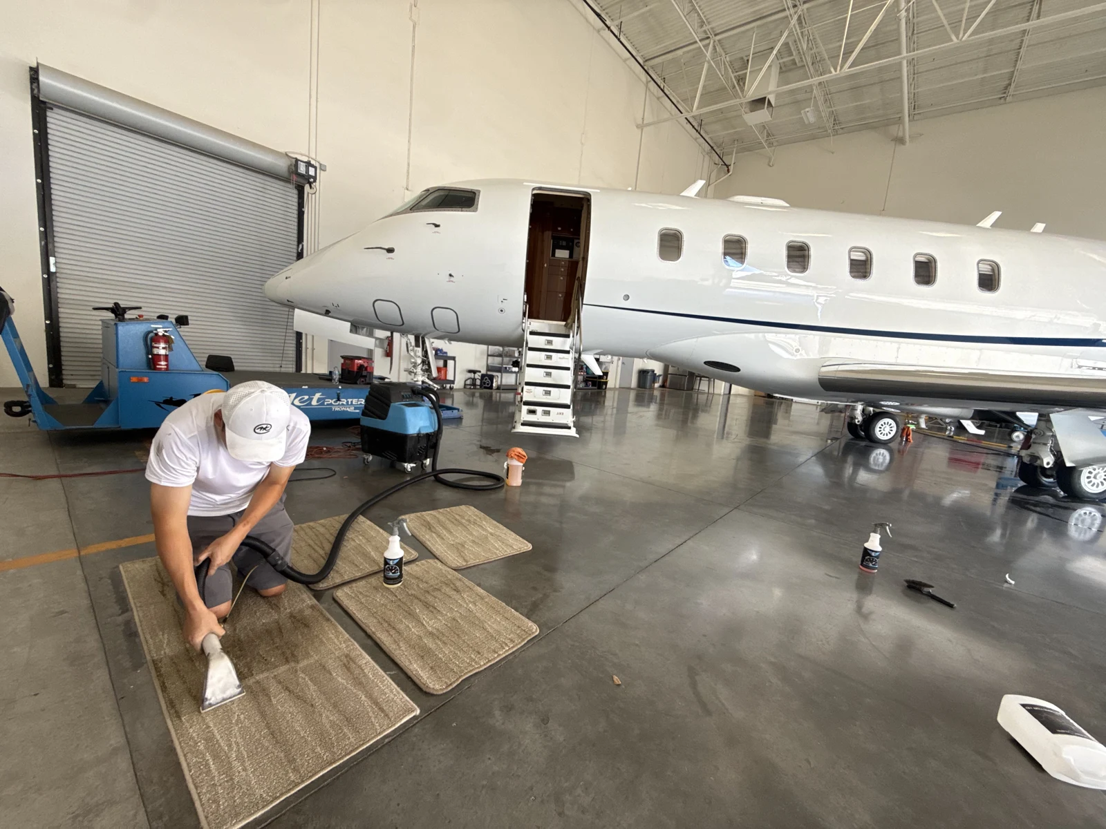 Hands-on aircraft detailing training